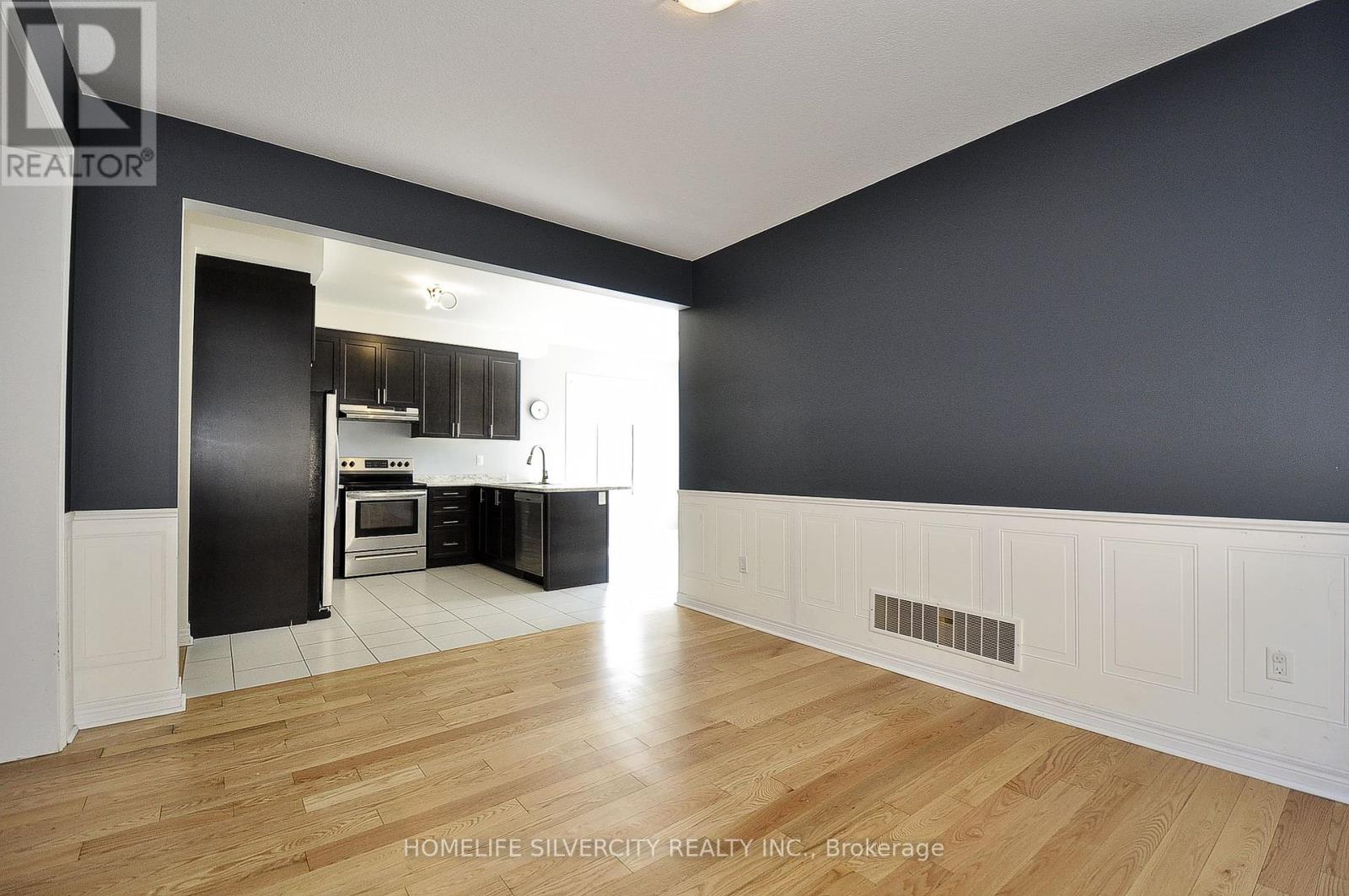 486 Thompson Street, Woodstock, Ontario  N4T 0G8 - Photo 6 - X12353787