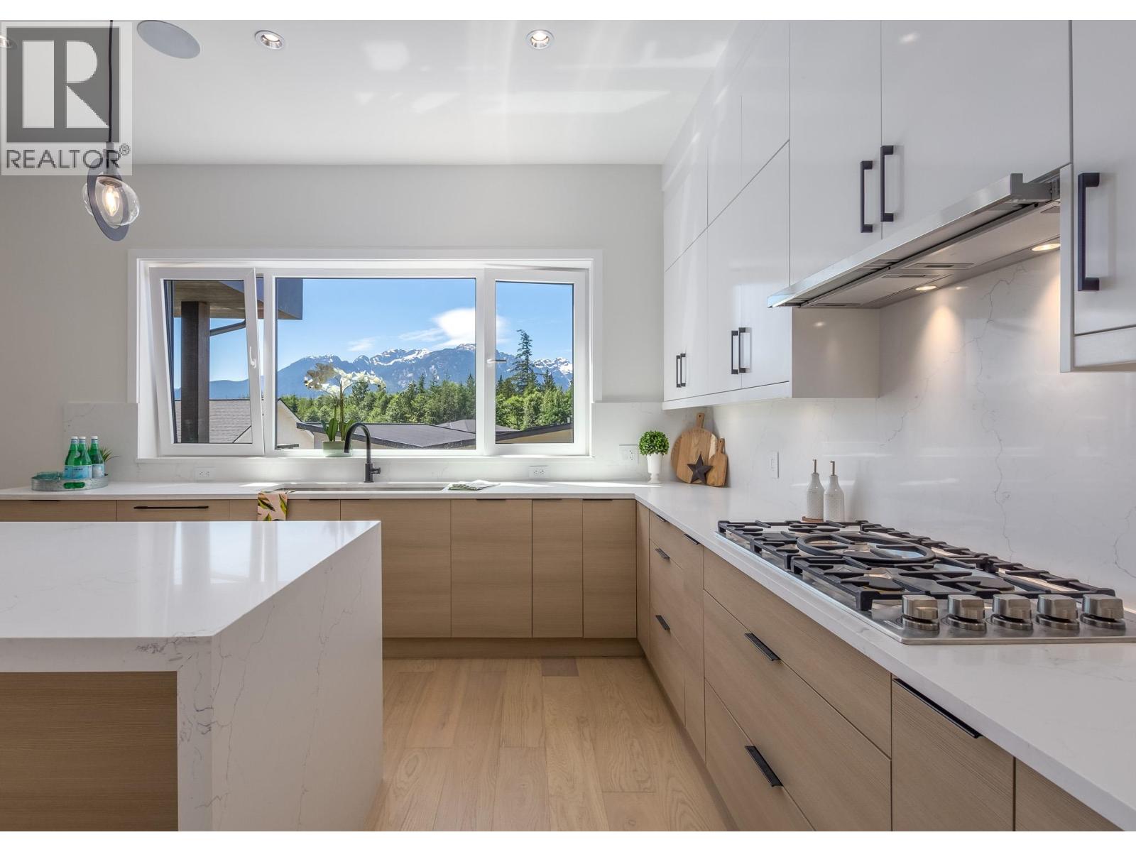 9 3385 Mamquam Road, Squamish, British Columbia  V8B 0E3 - Photo 9 - R3038631