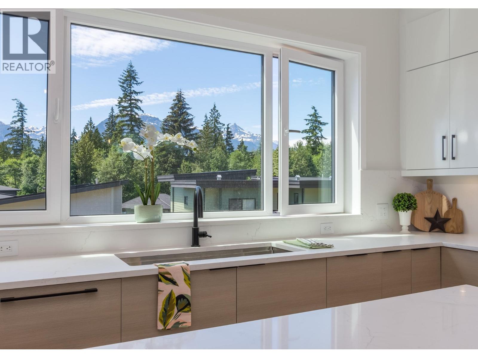 9 3385 Mamquam Road, Squamish, British Columbia  V8B 0E3 - Photo 5 - R3038631