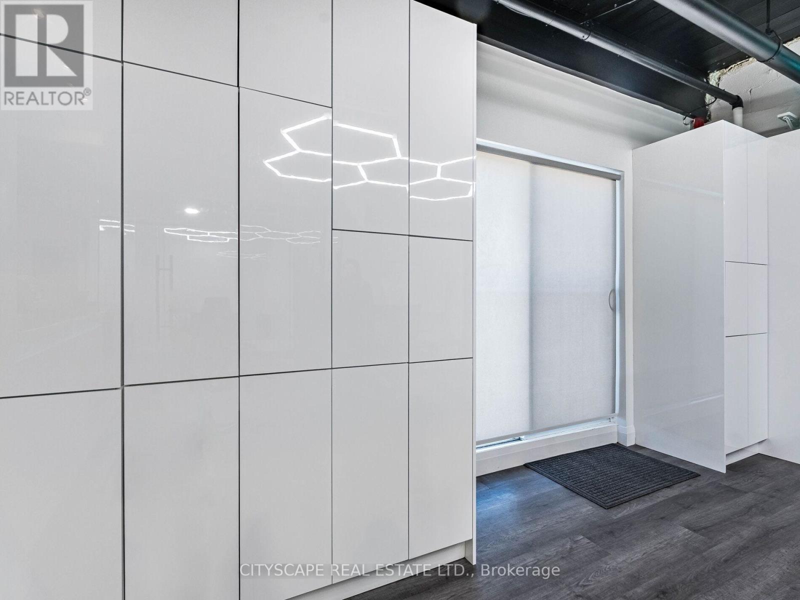 202 - 105 Brockhouse Road, Toronto, Ontario  M8W 2W8 - Photo 34 - W12353683