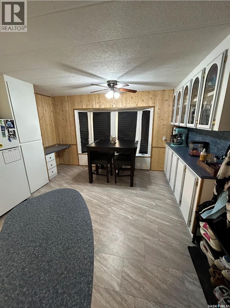 68 106 1st Avenue Sw, Weyburn, Saskatchewan  S4H 2J1 - Photo 3 - SK016000