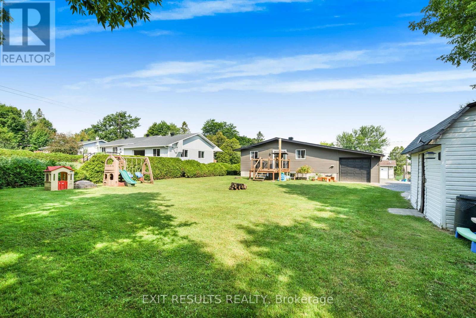2250 Lapointe Street, Clarence-Rockland, Ontario  K0A 1E0 - Photo 27 - X12353872