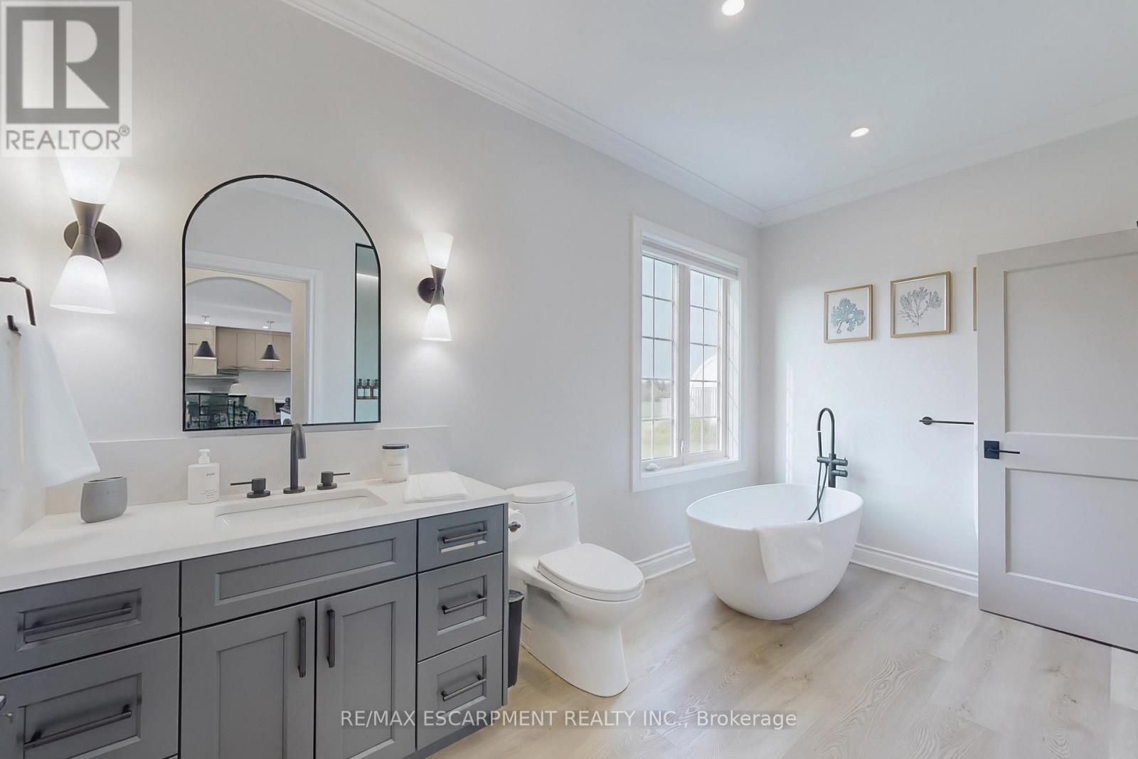 485 Concession 5 Road E, Hamilton, Ontario  L8B 0W8 - Photo 40 - X12353832