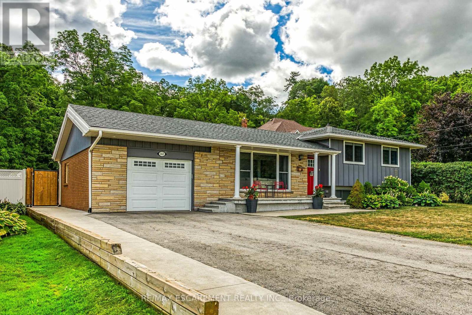 142 Mcneilly Road, Hamilton, Ontario  L8E 5J1 - Photo 4 - X12353834
