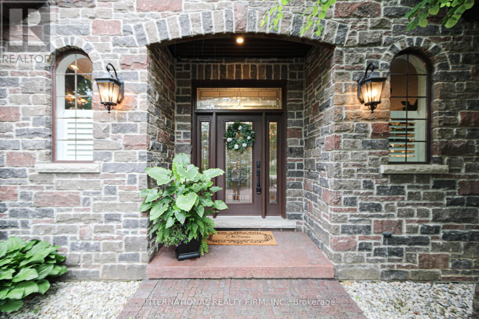 Property at 38 BRIAN BOULEVARD image 3
