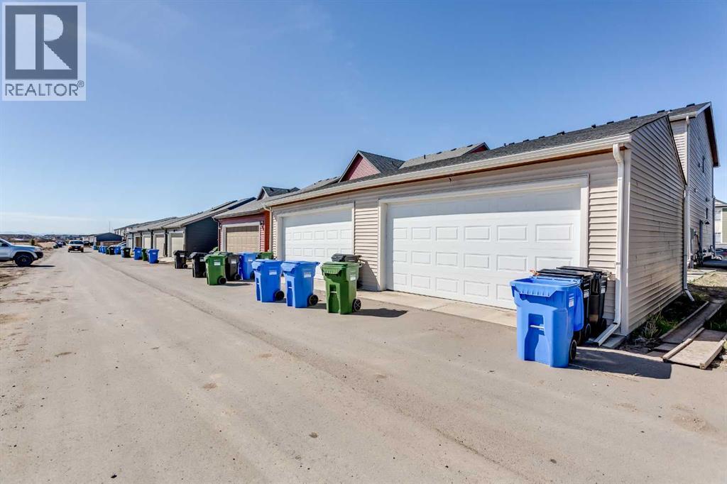 7561 202 Avenue Se, Calgary, Alberta  T3S 0E9 - Photo 35 - A2217122