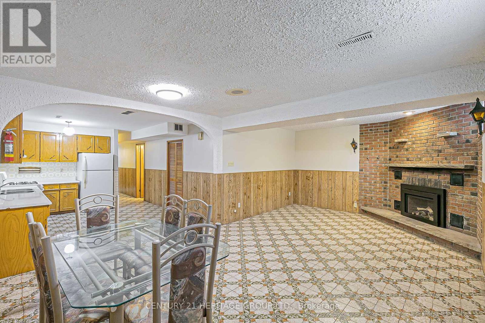 107 Hazelnut Crescent, Toronto, Ontario  M2J 4W4 - Photo 16 - C12353862