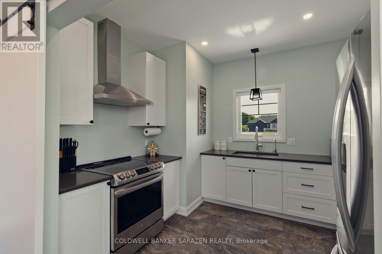19 Tilly Lane, North Grenville, Ontario  K0G 1S0 - Photo 4 - X12339802