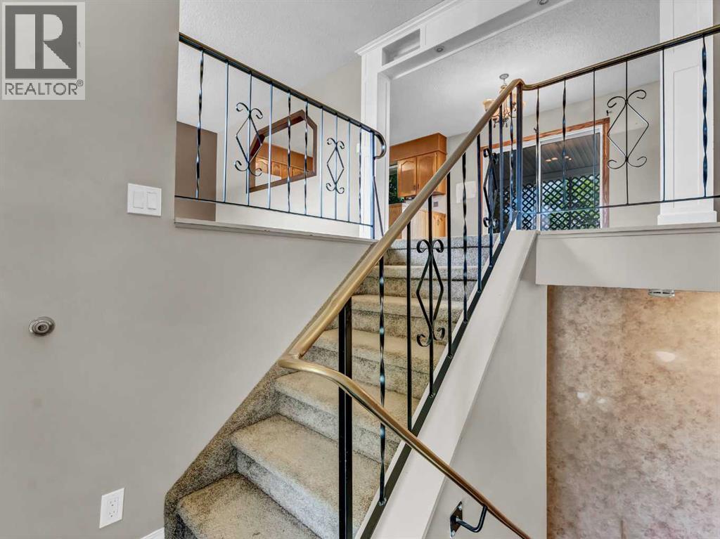 Property at 2669 24 Street SE image 5