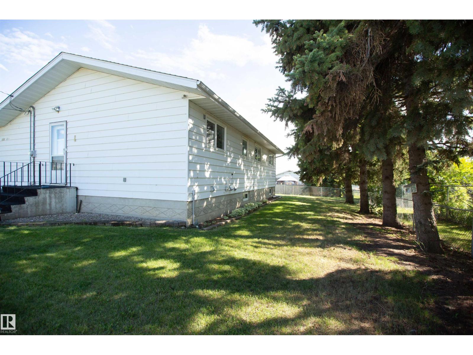 5530 46 St, Barrhead, Alberta  T7N 1K6 - Photo 13 - E4453441
