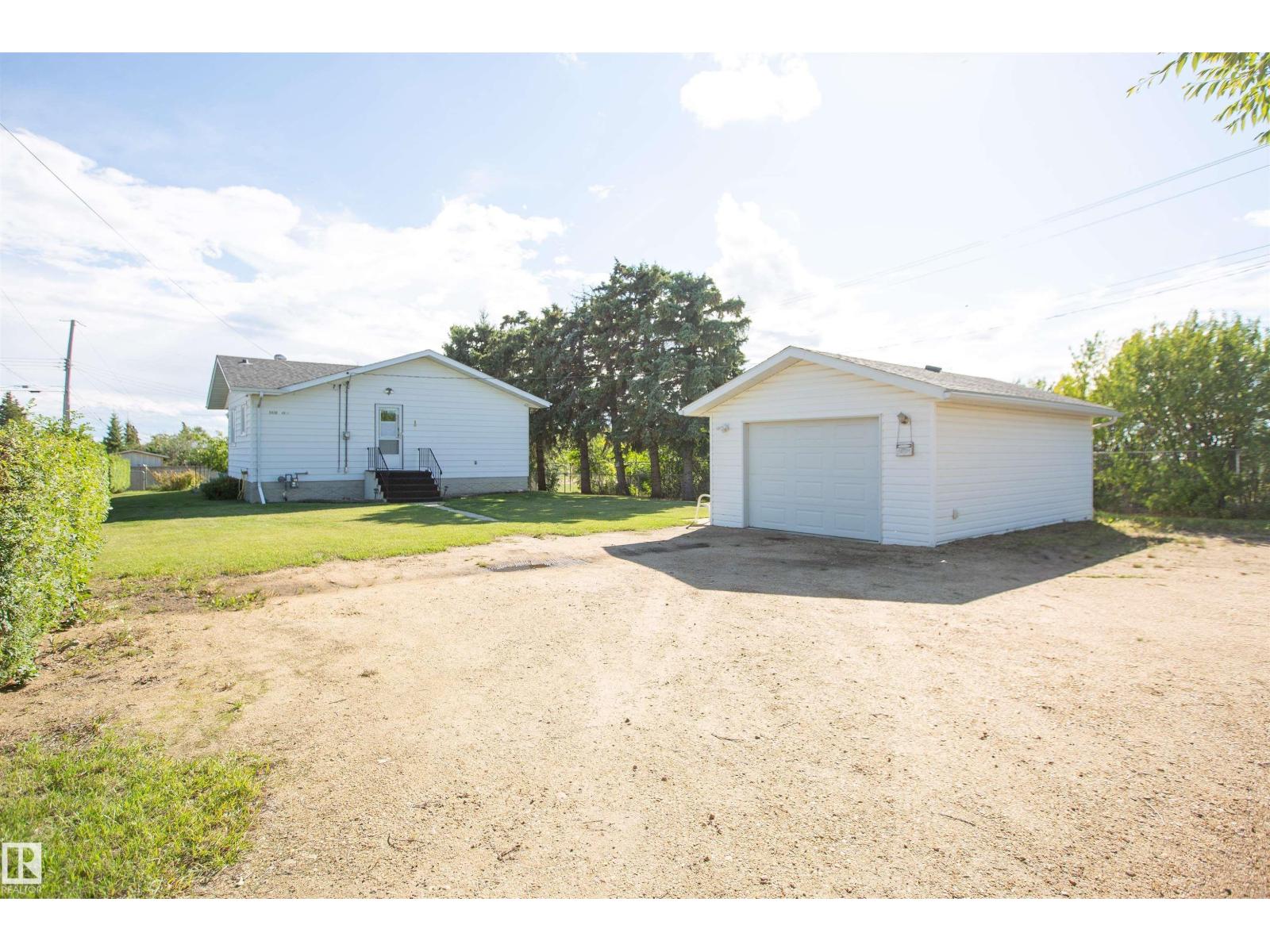 5530 46 St, Barrhead, Alberta  T7N 1K6 - Photo 20 - E4453441