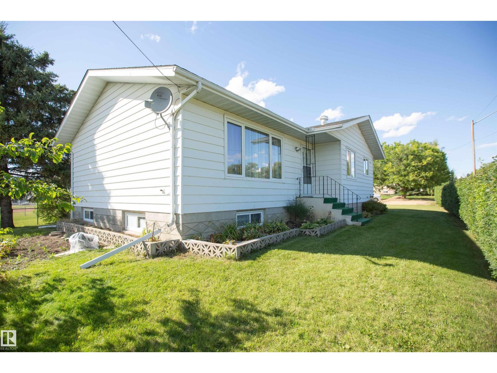 5530 46 St, Barrhead, Alberta  T7N 1K6 - Photo 6 - E4453441