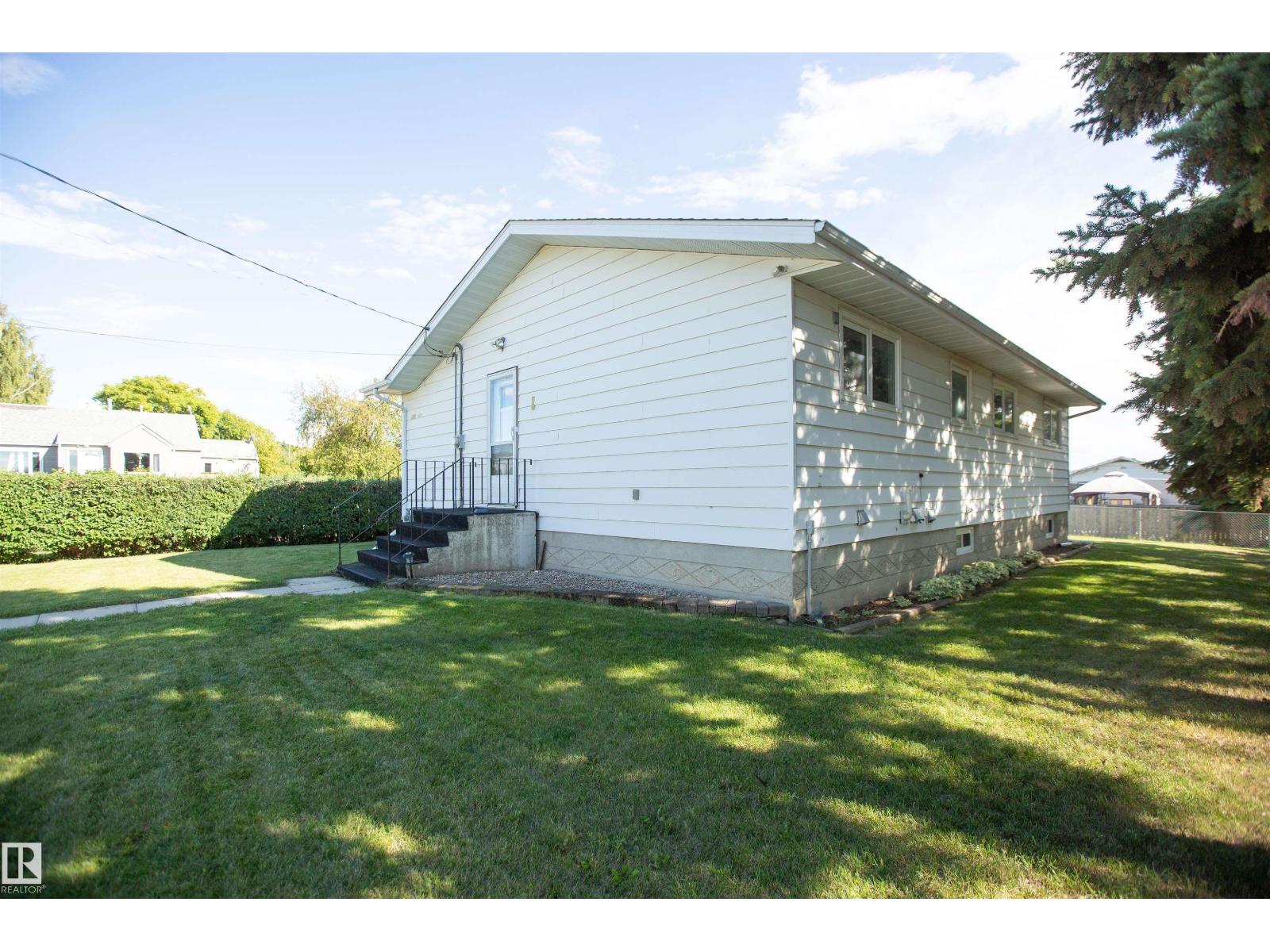 5530 46 St, Barrhead, Alberta  T7N 1K6 - Photo 14 - E4453441