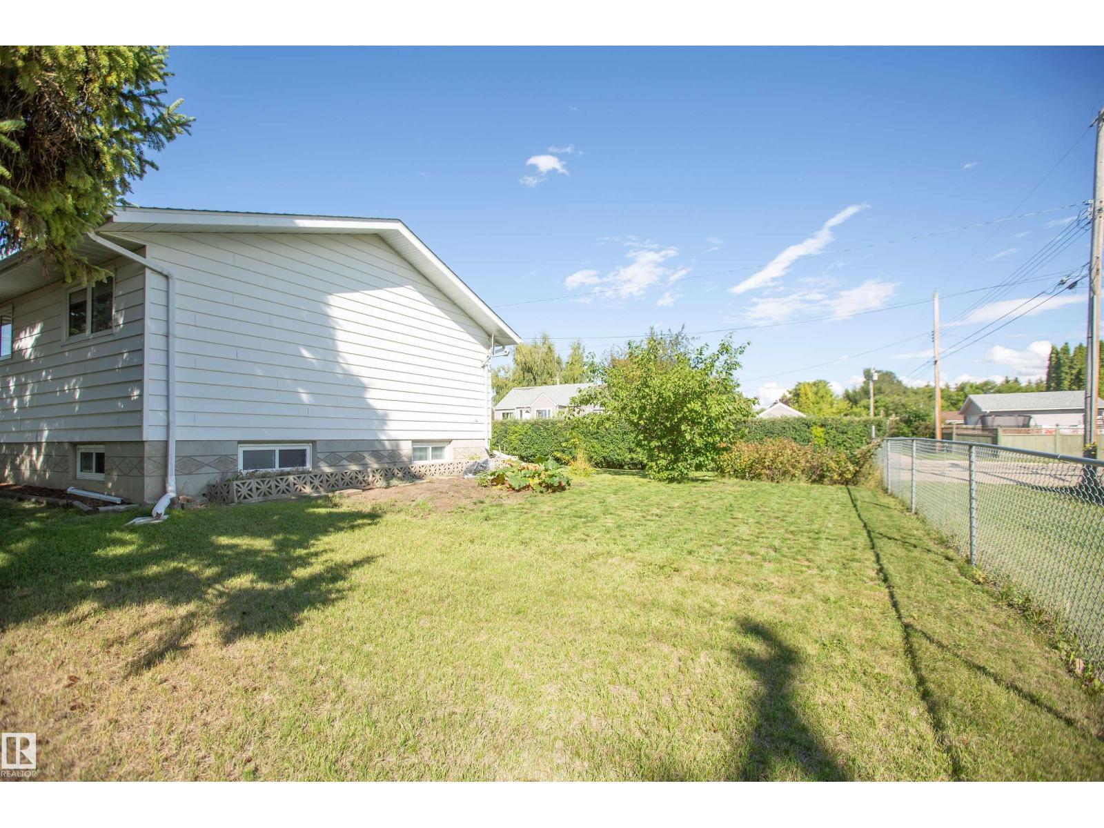 5530 46 St, Barrhead, Alberta  T7N 1K6 - Photo 9 - E4453441