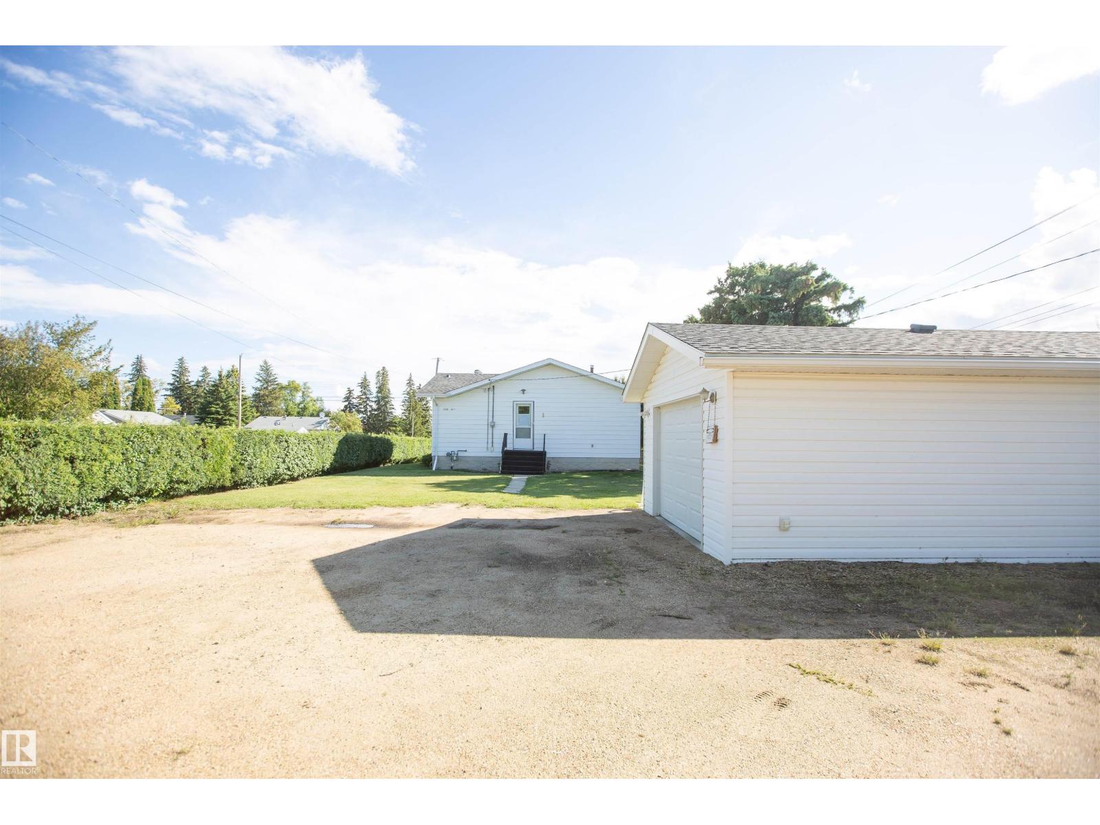 5530 46 St, Barrhead, Alberta  T7N 1K6 - Photo 21 - E4453441