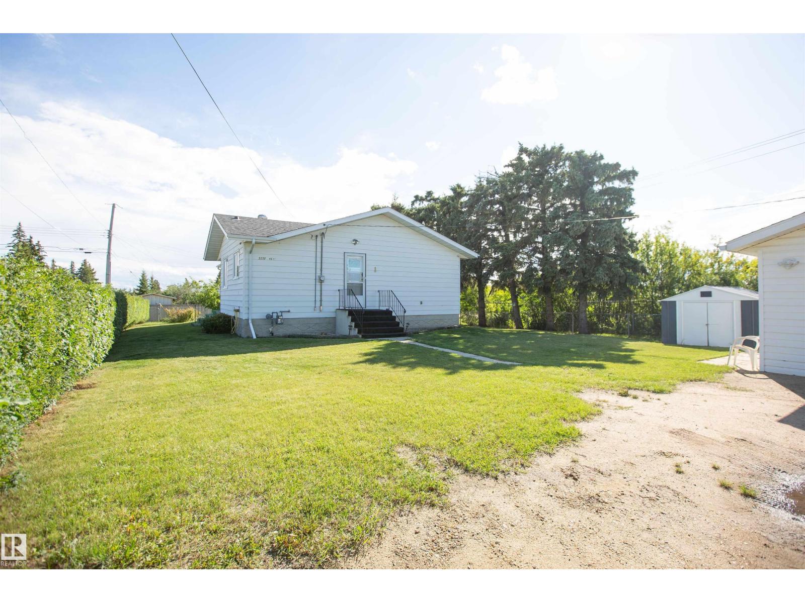 5530 46 St, Barrhead, Alberta  T7N 1K6 - Photo 18 - E4453441