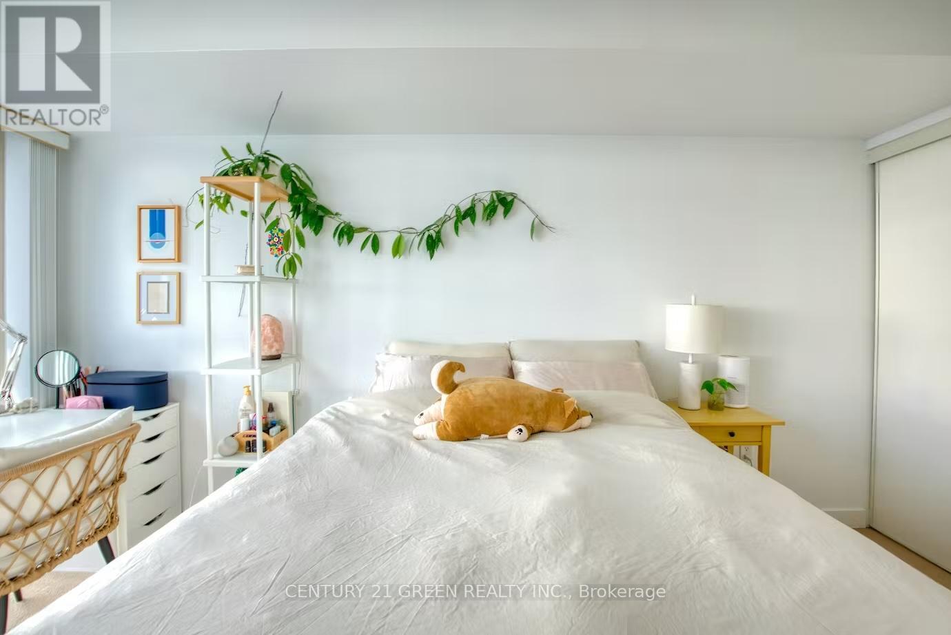 2308 - 15 Iceboat Terrace, Toronto, Ontario  M5V 4A5 - Photo 3 - C12353899