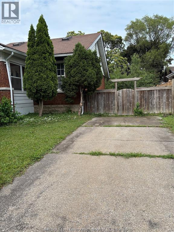 1002 Dawson, Windsor, Ontario  N8Y 4A4 - Photo 9 - 25021095