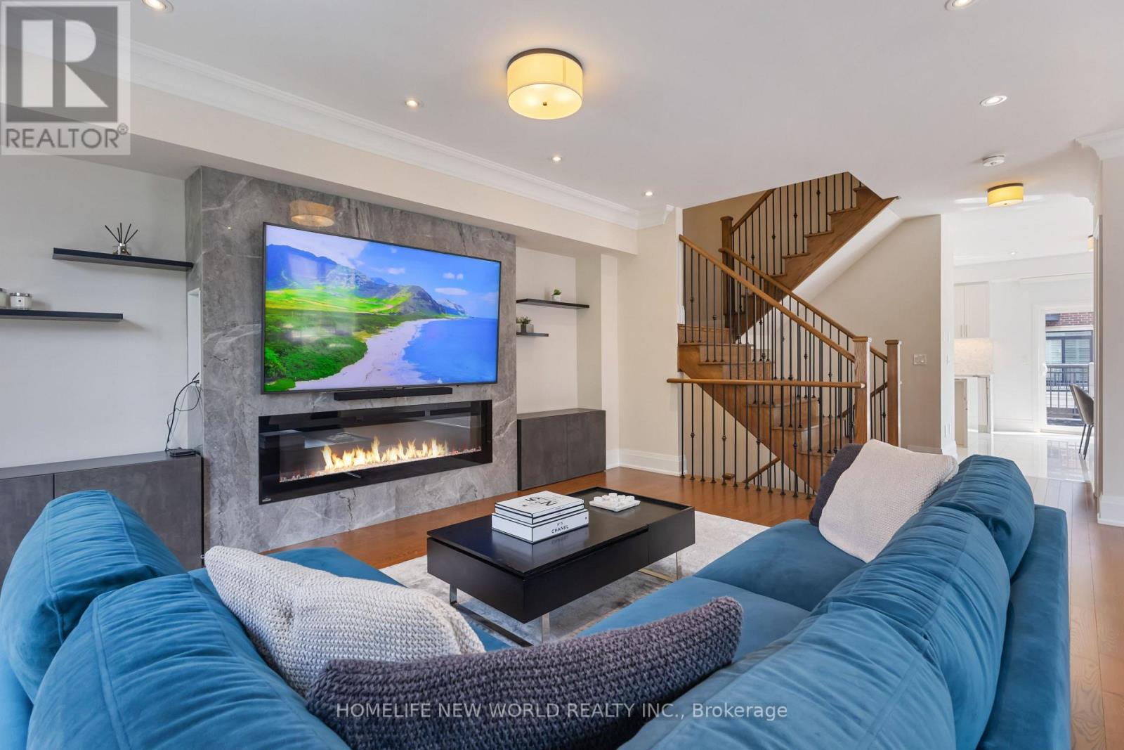 Property at 22 AMERICAN ELM WAY image 3