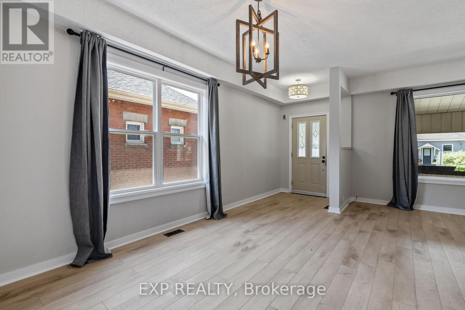 1 - 318 Ashland Avenue, London East, Ontario  N5W 4E6 - Photo 10 - X12353895