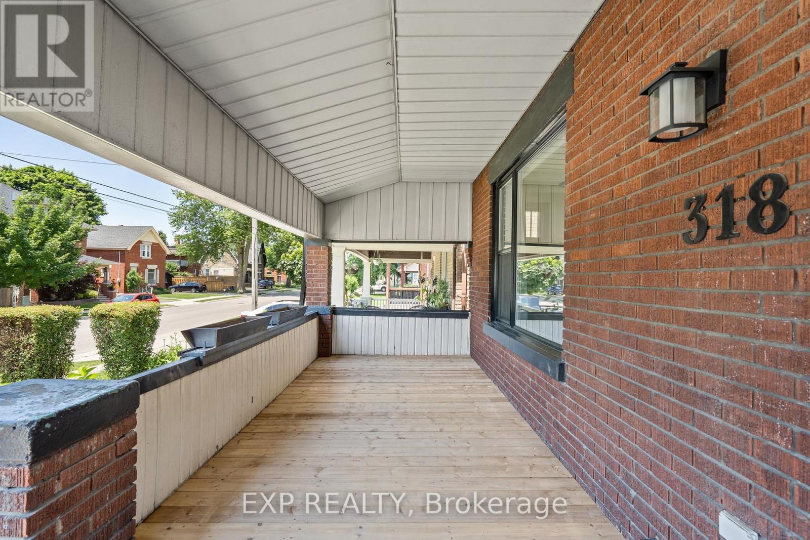 1 - 318 Ashland Avenue, London East, Ontario  N5W 4E6 - Photo 2 - X12353895
