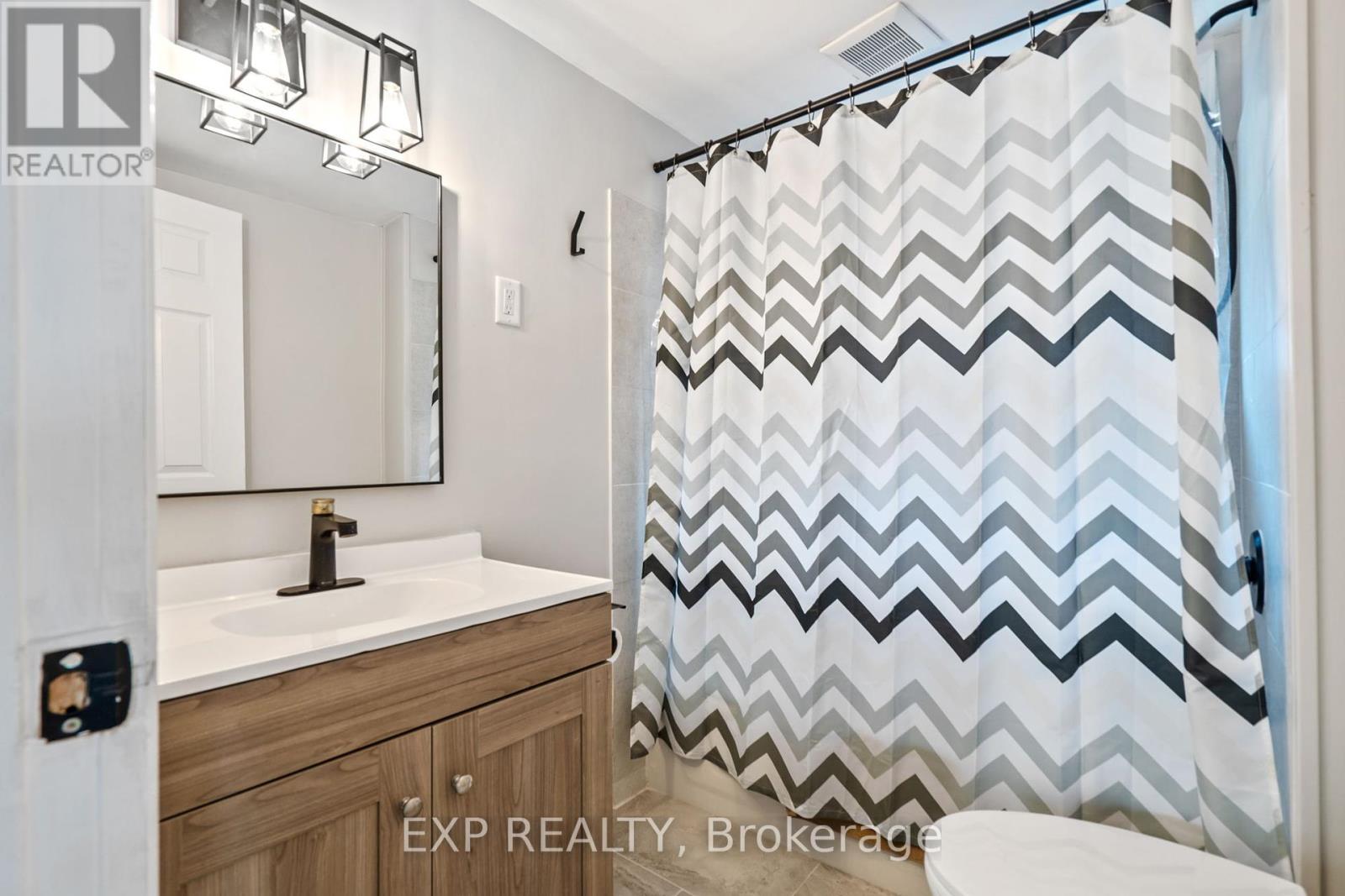 1 - 318 Ashland Avenue, London East, Ontario  N5W 4E6 - Photo 22 - X12353895