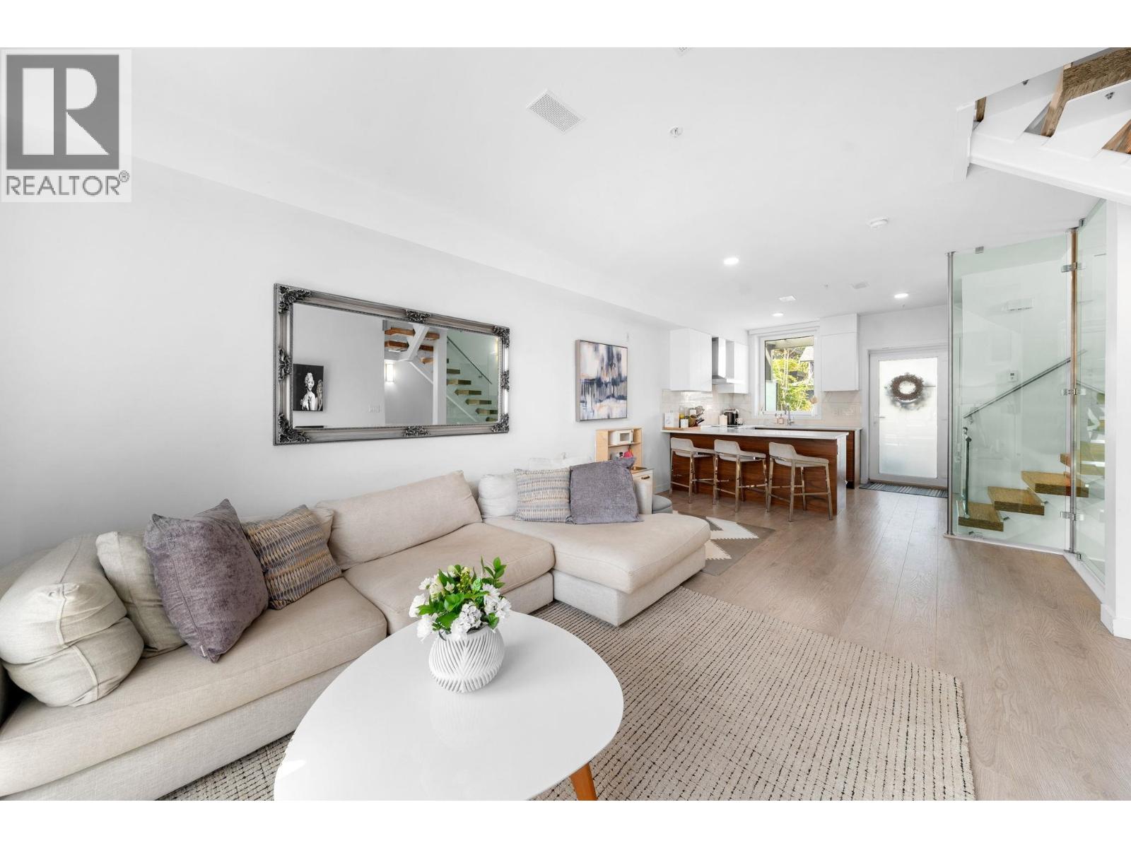35 720 E 3rd Street, North Vancouver, British Columbia  V7L 0G7 - Photo 6 - R3038817