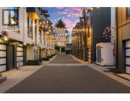 35 720 E 3rd Street, North Vancouver, Ca