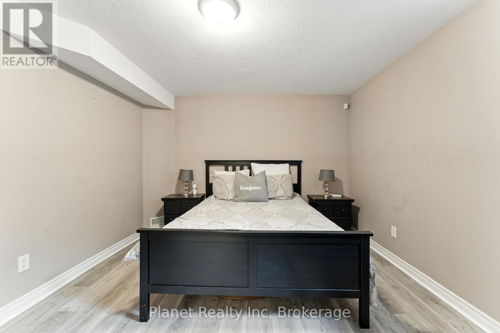 63 Truesdale Crescent, Guelph, Ontario  N1G 5H3 - Photo 35 - X12353924