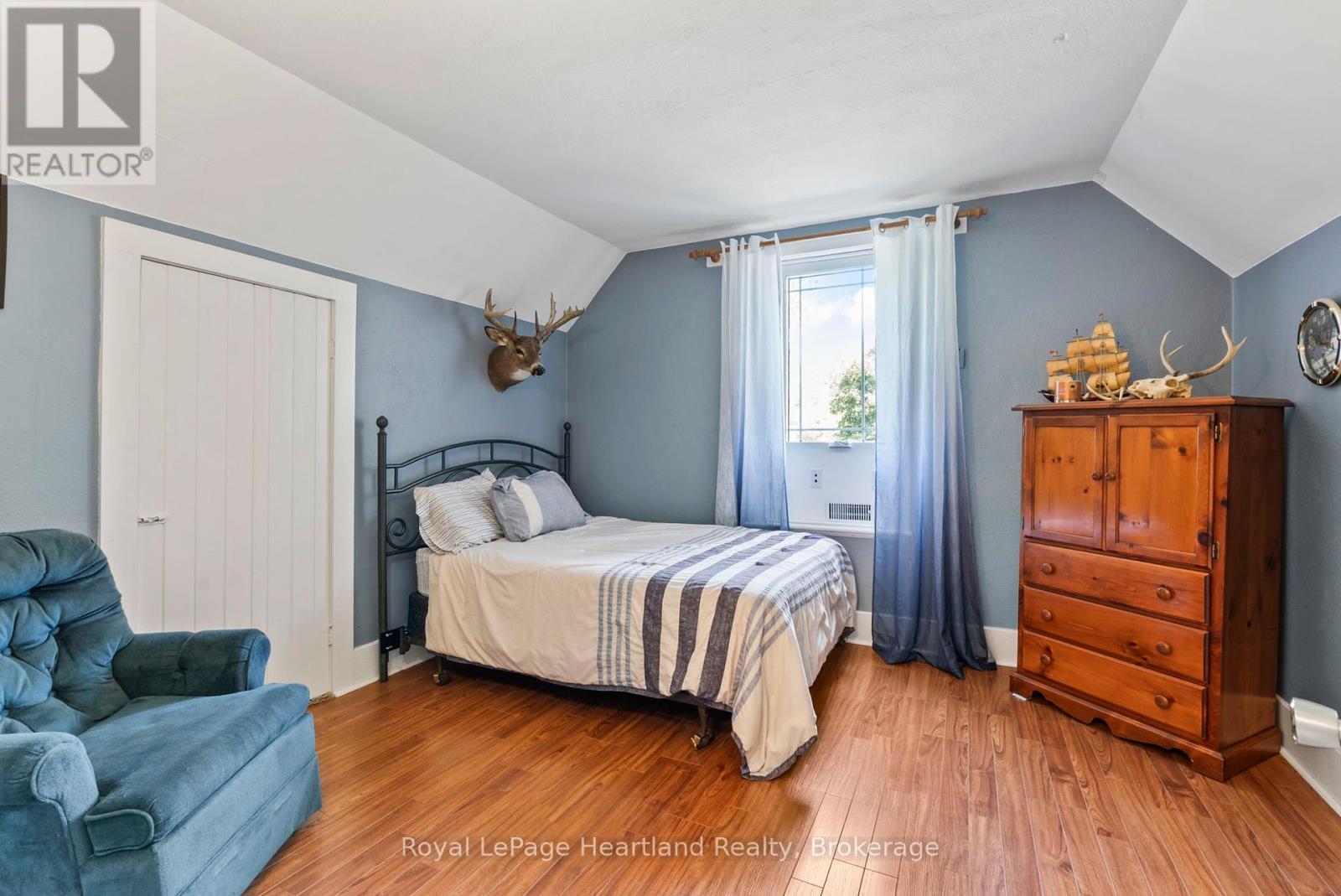1043 Queen Street, Howick, Ontario  N0G 2X0 - Photo 21 - X12353927