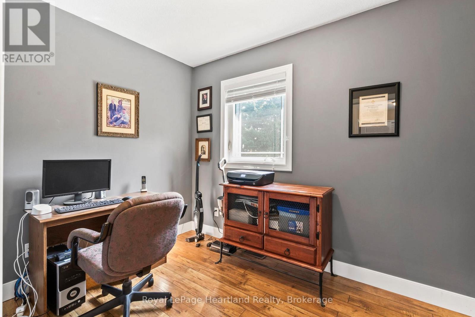 1043 Queen Street, Howick, Ontario  N0G 2X0 - Photo 26 - X12353927
