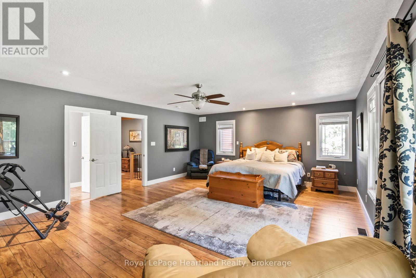 1043 Queen Street, Howick, Ontario  N0G 2X0 - Photo 29 - X12353927