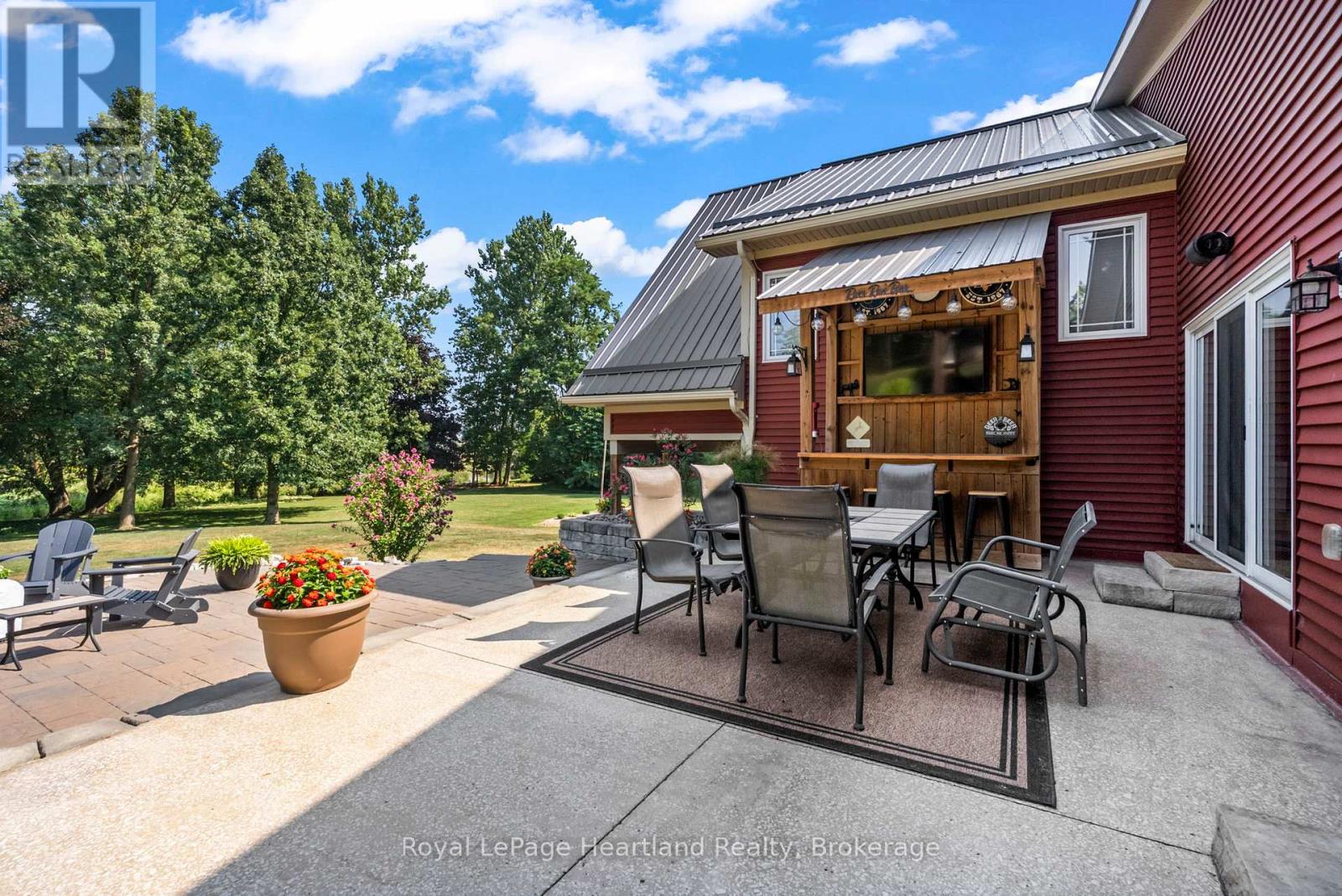 1043 Queen Street, Howick, Ontario  N0G 2X0 - Photo 43 - X12353927