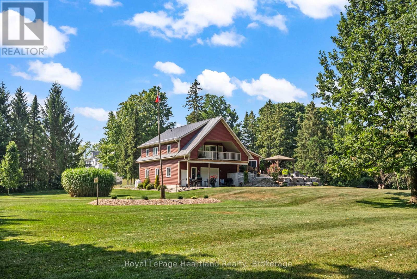 1043 Queen Street, Howick, Ontario  N0G 2X0 - Photo 45 - X12353927