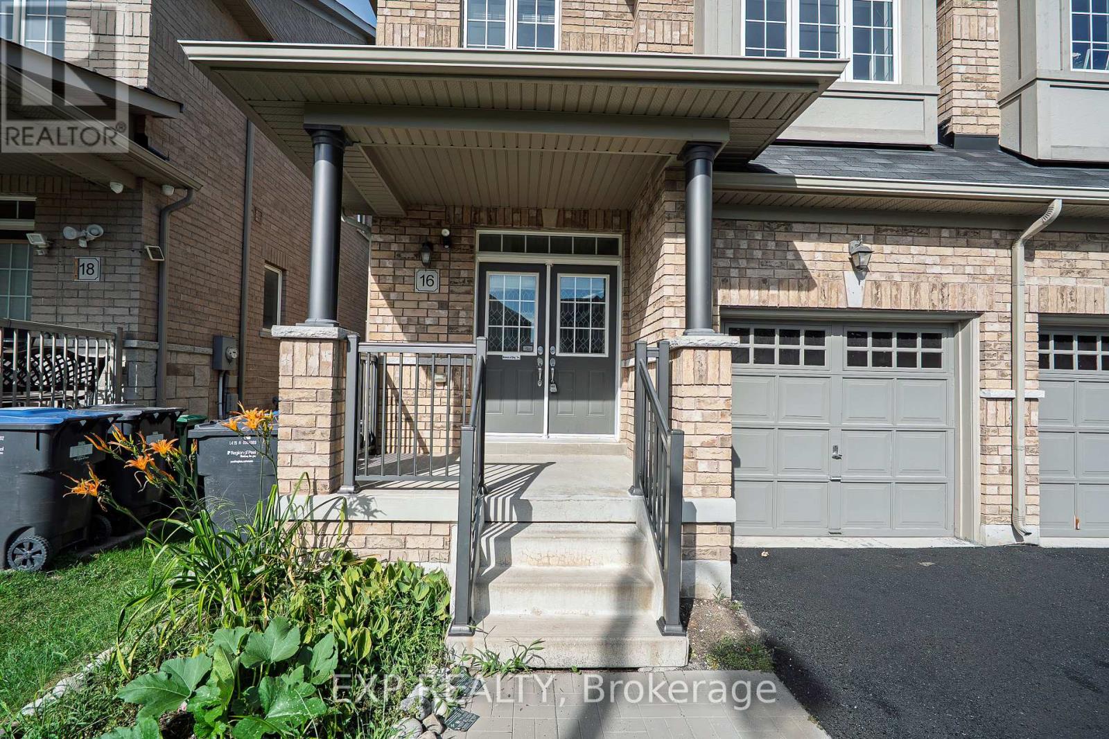 Property at 16 BLACKBERRY VALLEY CRESCENT image 4