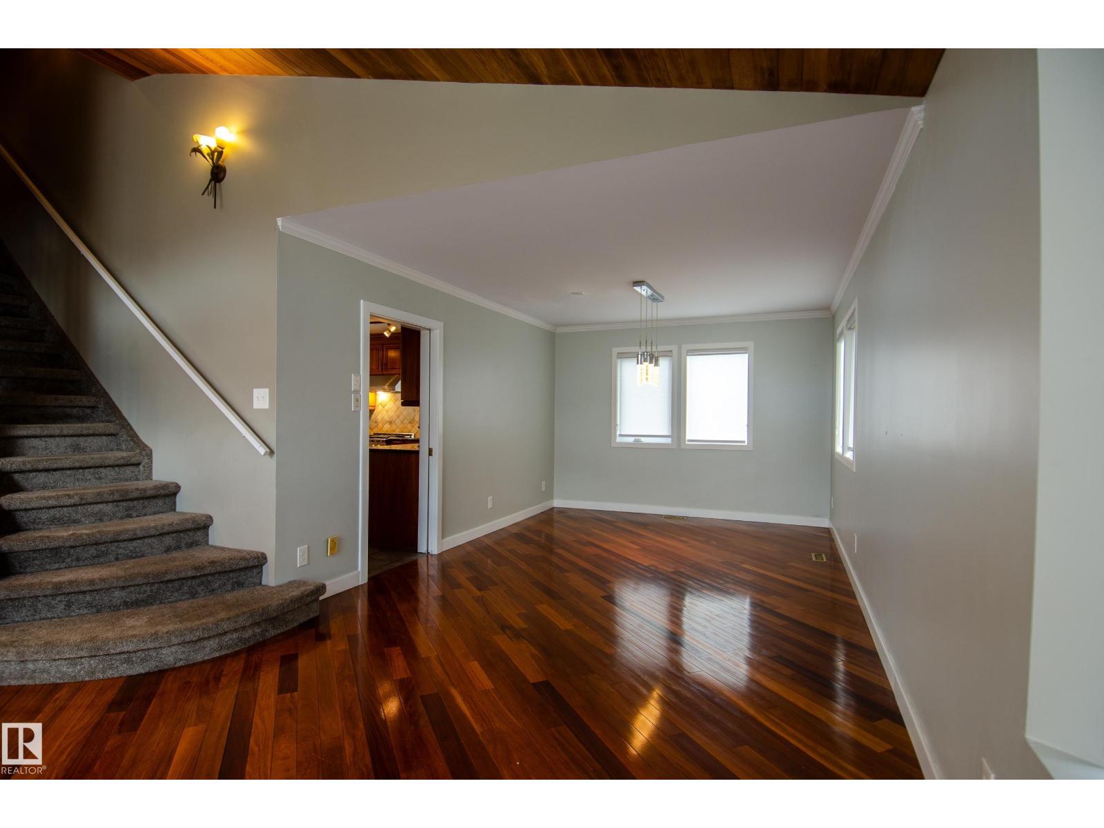 843 Wanyandi Rd Nw, Edmonton, Alberta  T5T 2X3 - Photo 4 - E4453763
