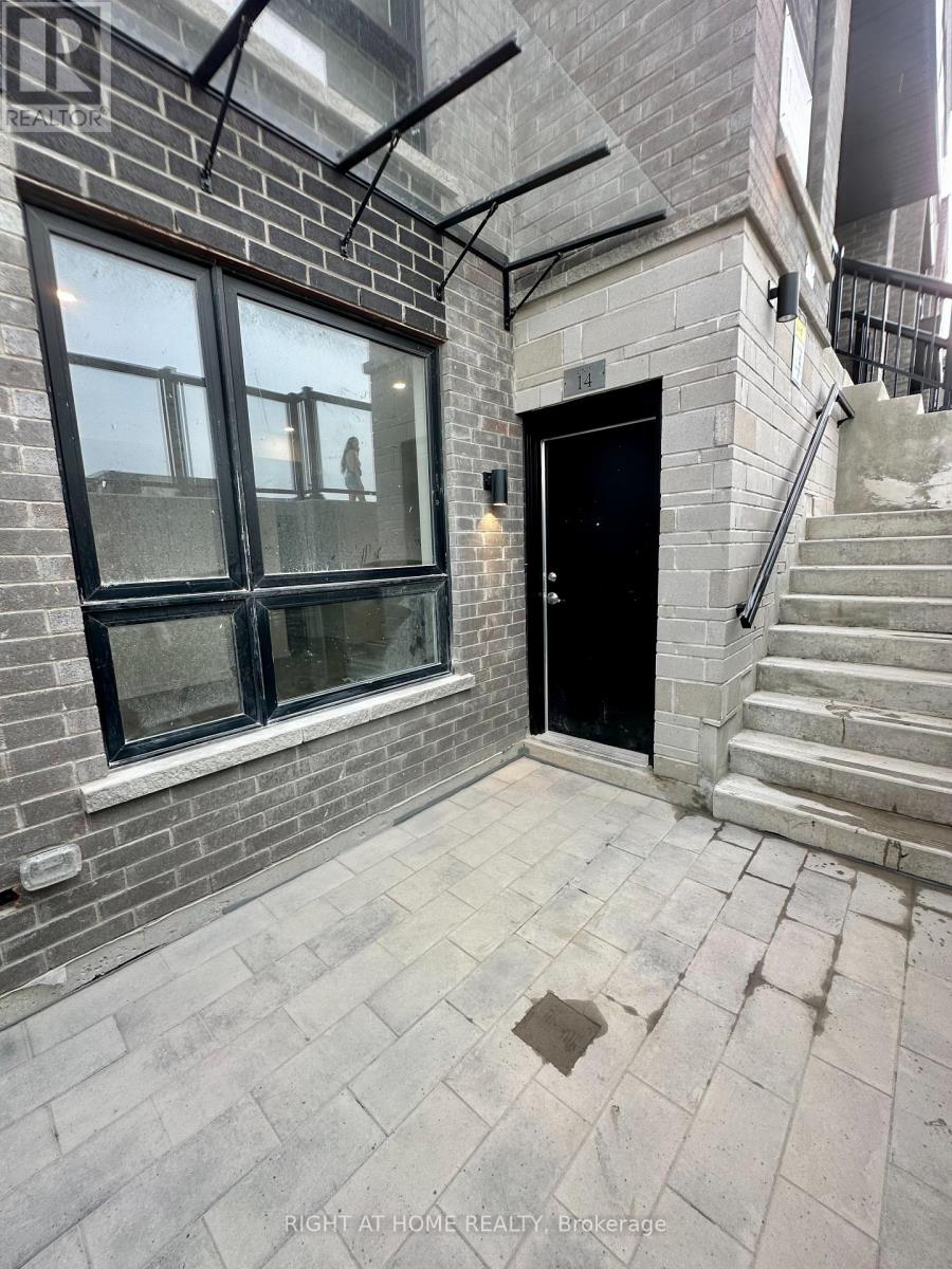 14 - 11 Lytham Green Circle, Newmarket, Ontario  L3Y 0H5 - Photo 2 - N12353935