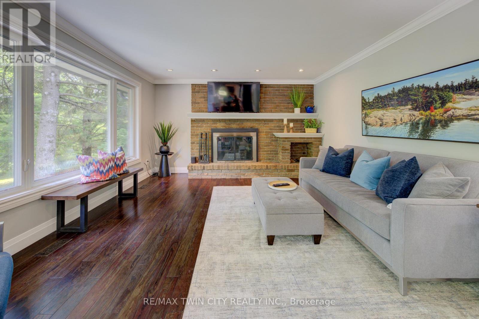 2080 Beaverdale Road, Cambridge, Ontario  N3H 4R7 - Photo 10 - X12353933