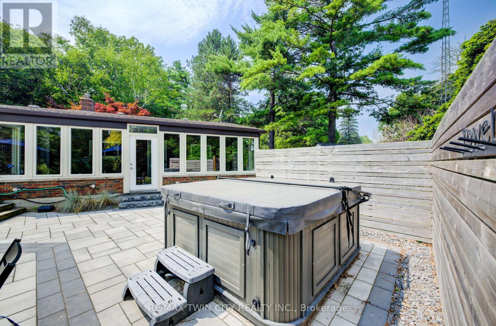 2080 Beaverdale Road, Cambridge, Ontario  N3H 4R7 - Photo 42 - X12353933