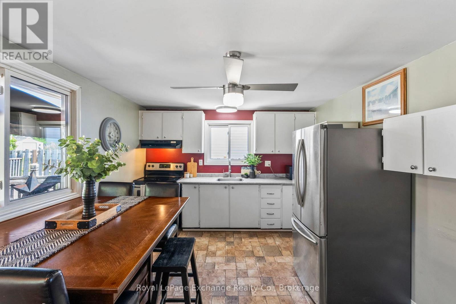 759 Palmateer Drive, Kincardine, Ontario  N2Z 1R8 - Photo 10 - X12353957