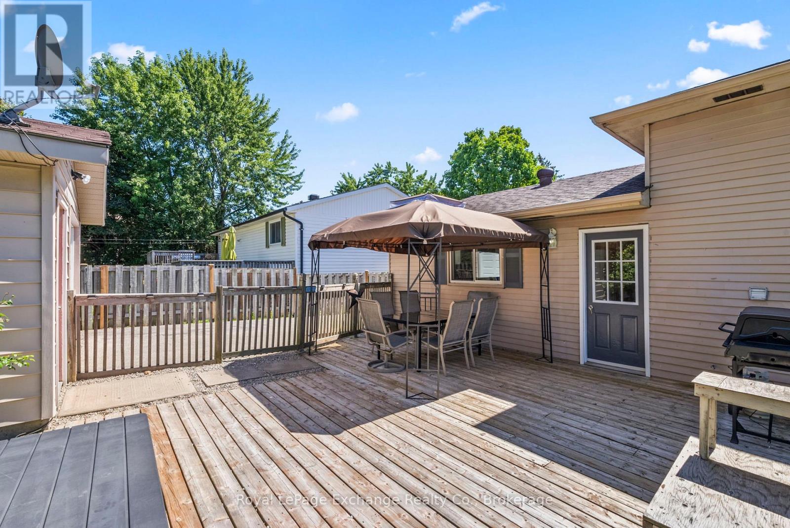 759 Palmateer Drive, Kincardine, Ontario  N2Z 1R8 - Photo 25 - X12353957