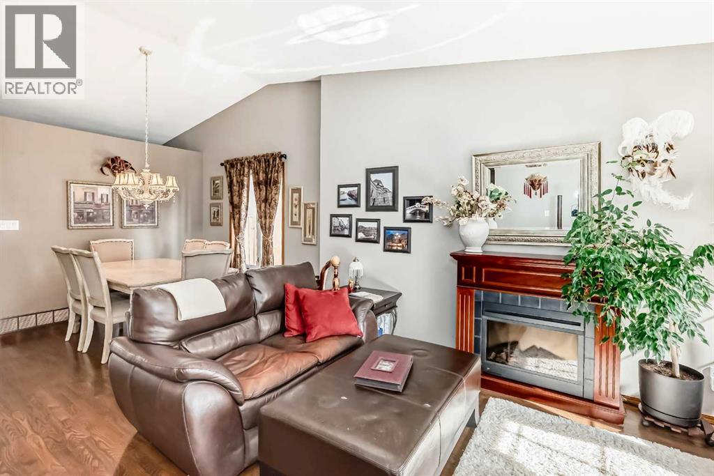 Property at 368 Heritage Crescent W image 1