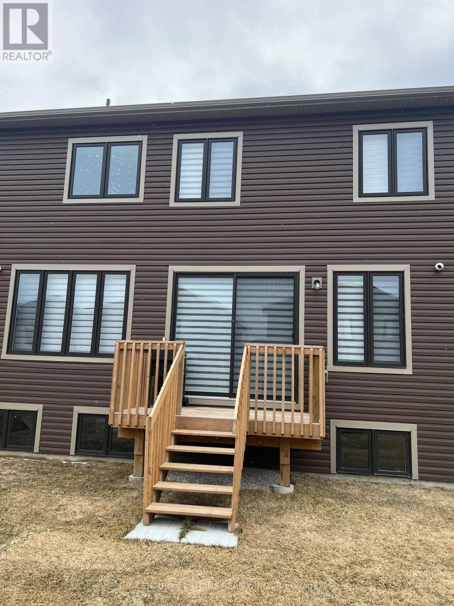 63 Nicort Road, Wasaga Beach, Ontario  L9Z 0M9 - Photo 9 - S12353956
