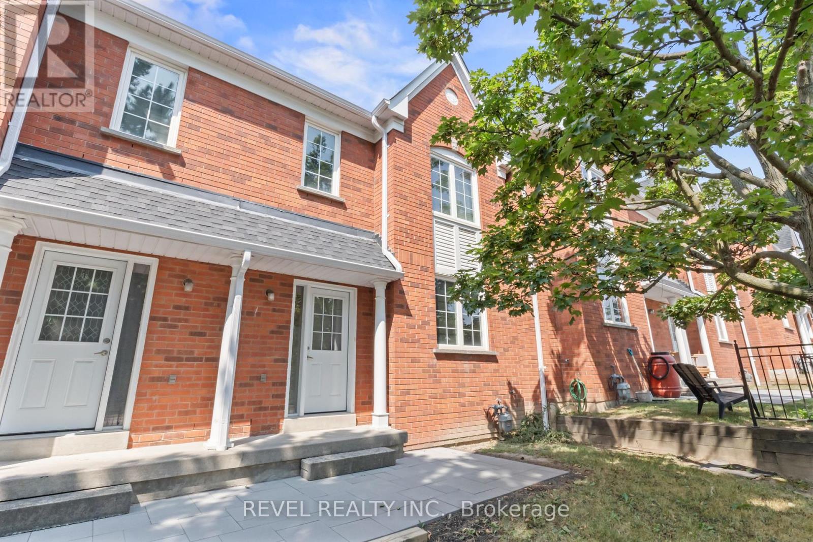 Property at 56 - 10 BASSETT BOULEVARD image 2