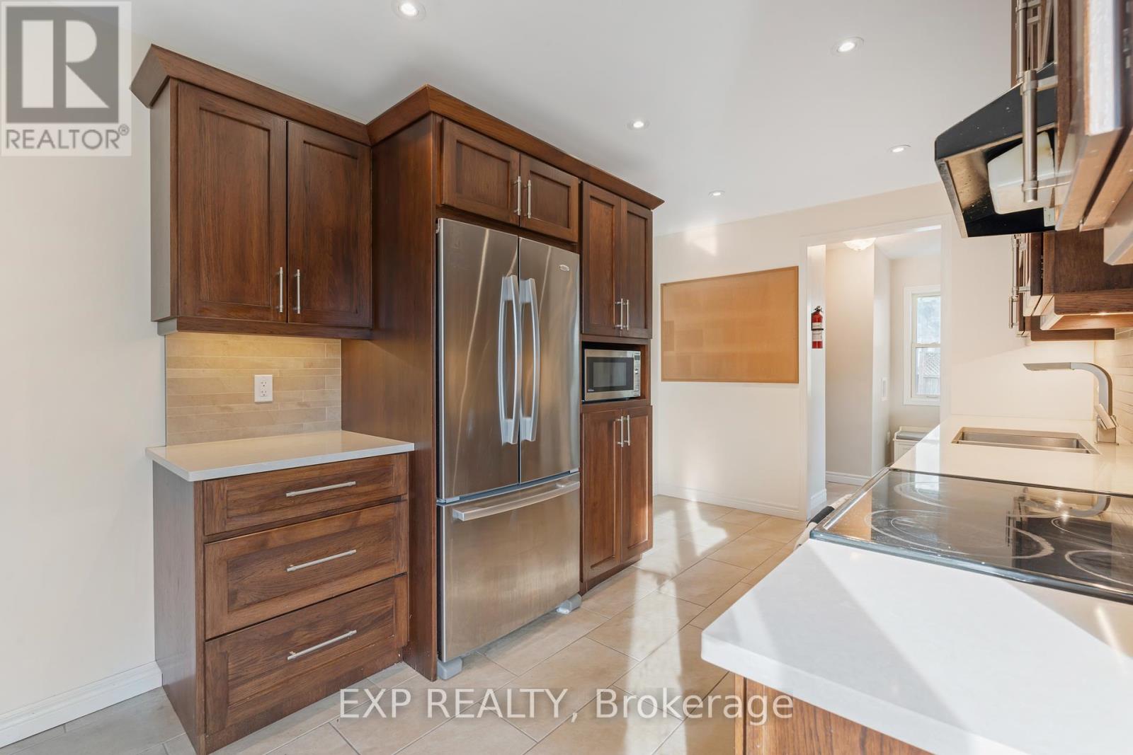 88 Rand Street S, Hamilton, Ontario  L8J 1A8 - Photo 13 - X12353939