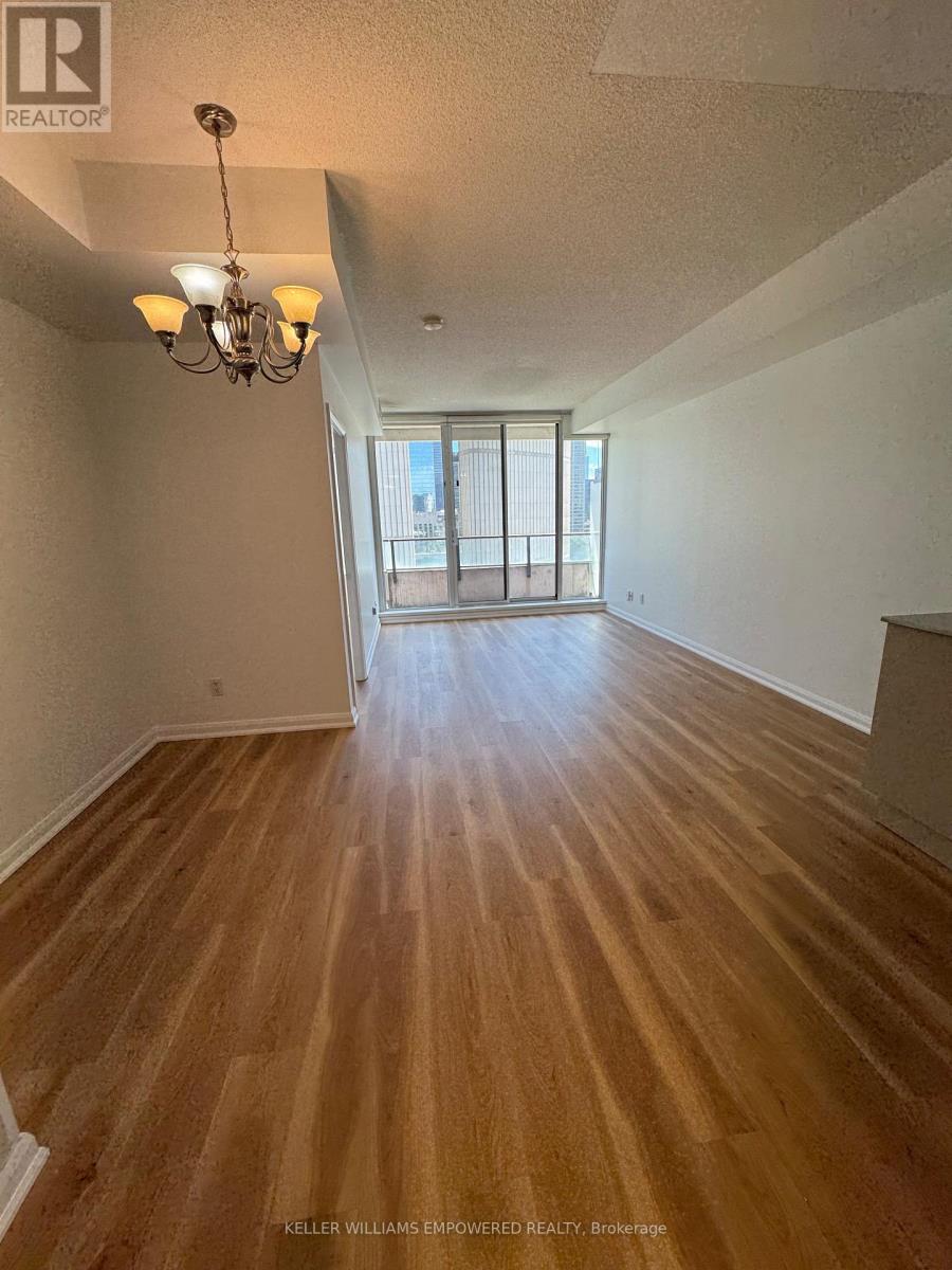 1708 - 111 Elizabeth Street, Toronto, Ontario  M5G 1P7 - Photo 4 - C12353967