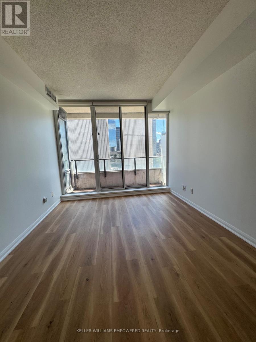 1708 - 111 Elizabeth Street, Toronto, Ontario  M5G 1P7 - Photo 6 - C12353967