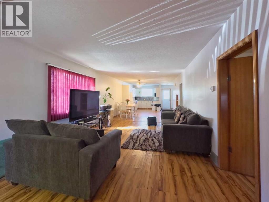 Property at 13205 15 Avenue image 3