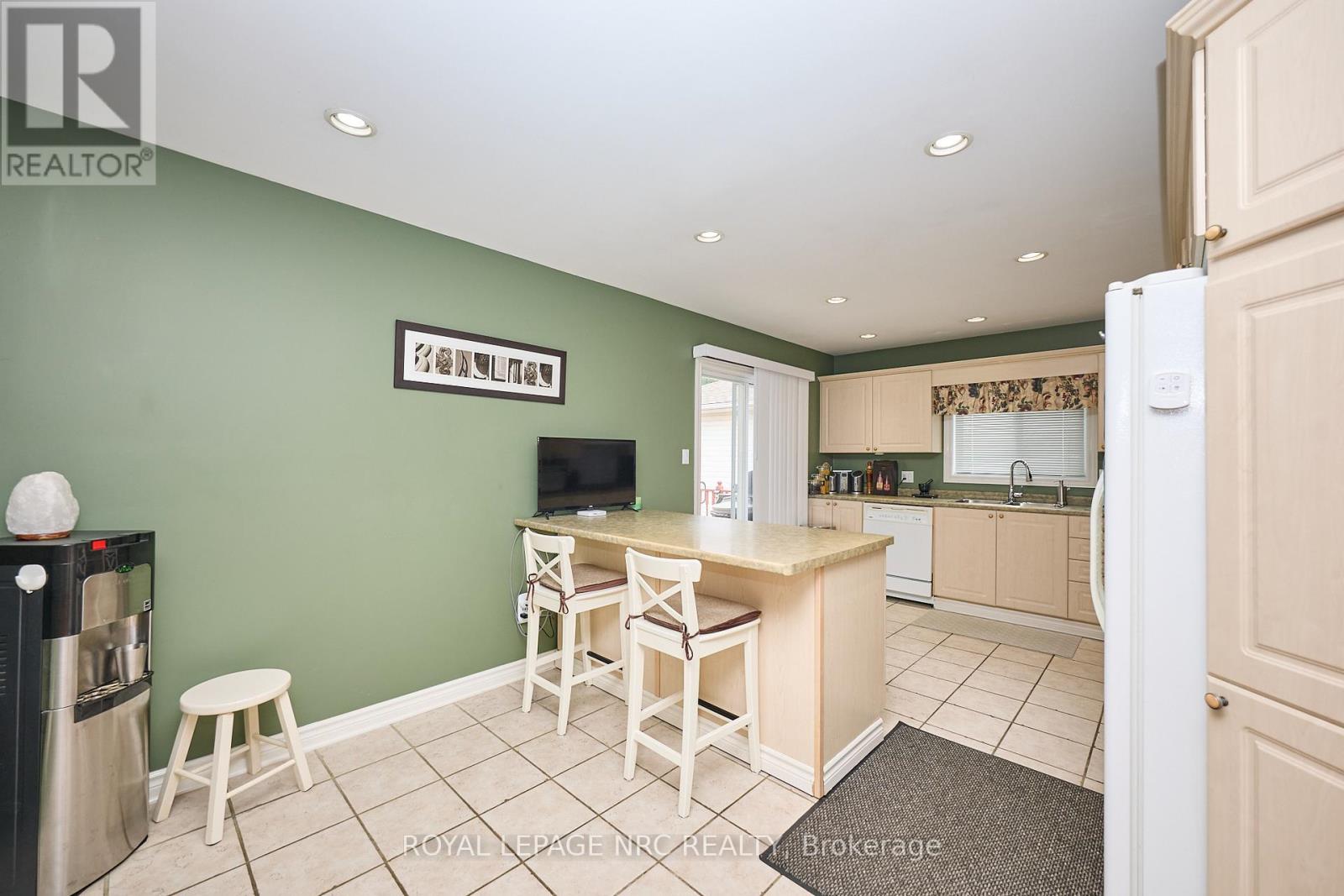 8105 Citation Road, Niagara Falls, Ontario  L2H 3H7 - Photo 10 - X12354000