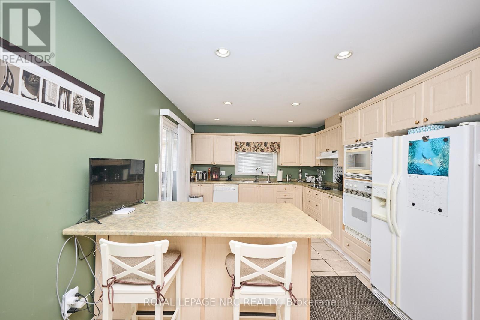 8105 Citation Road, Niagara Falls, Ontario  L2H 3H7 - Photo 11 - X12354000